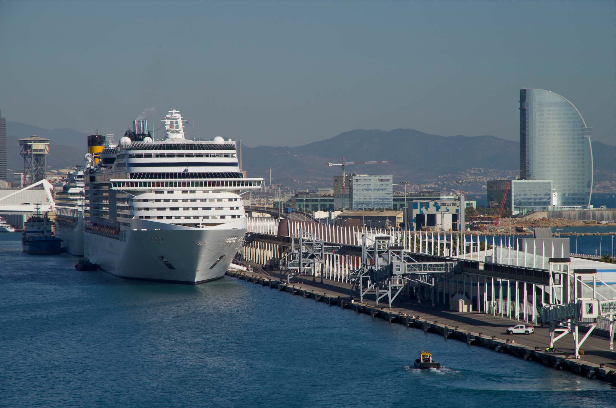 hotel near cruise ship port in barcelona spain